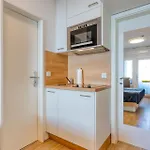 Alte Teestube W 70 *