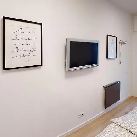 Alte Teestube W 70 *